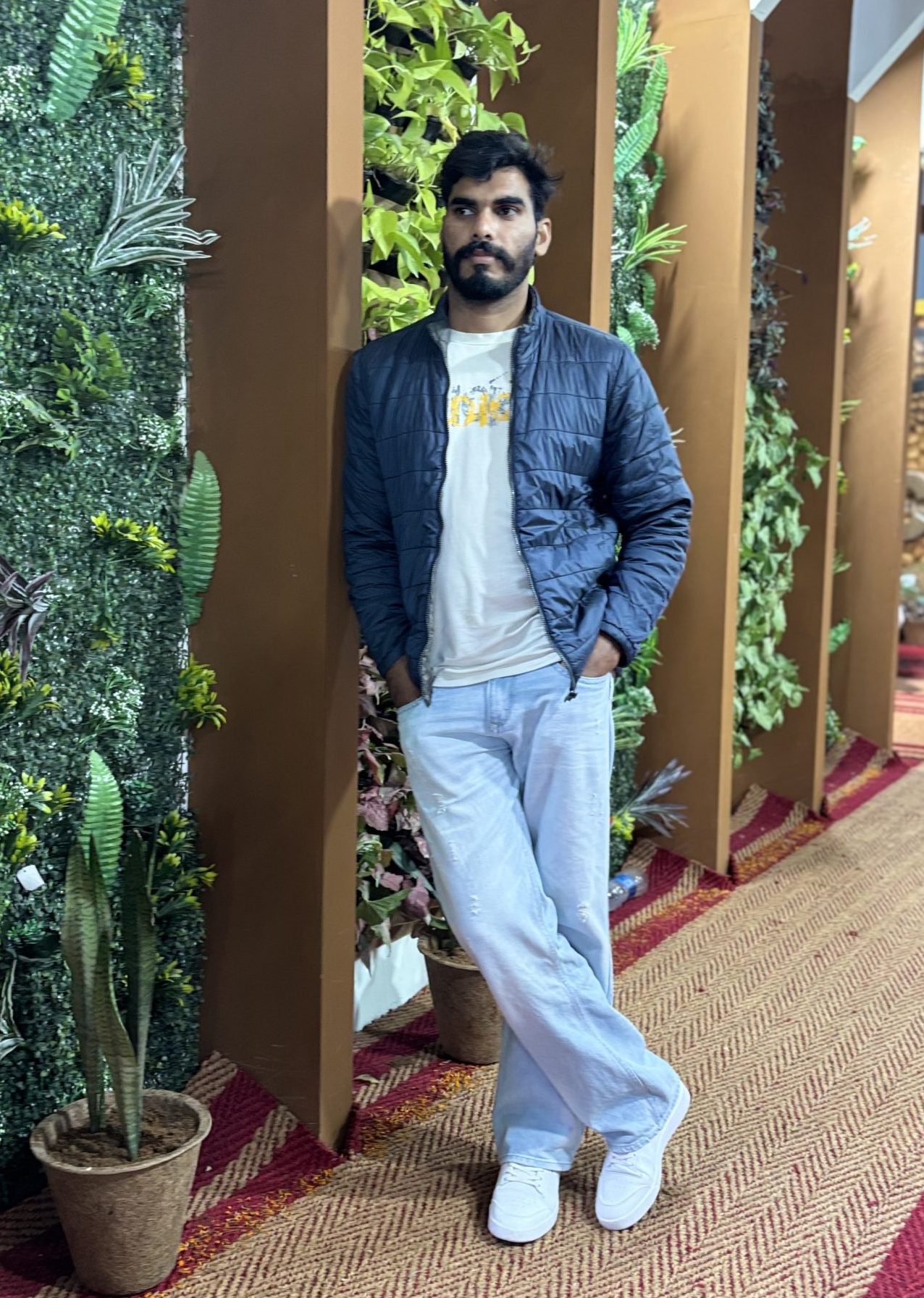 Mr. Mustakeem Khan